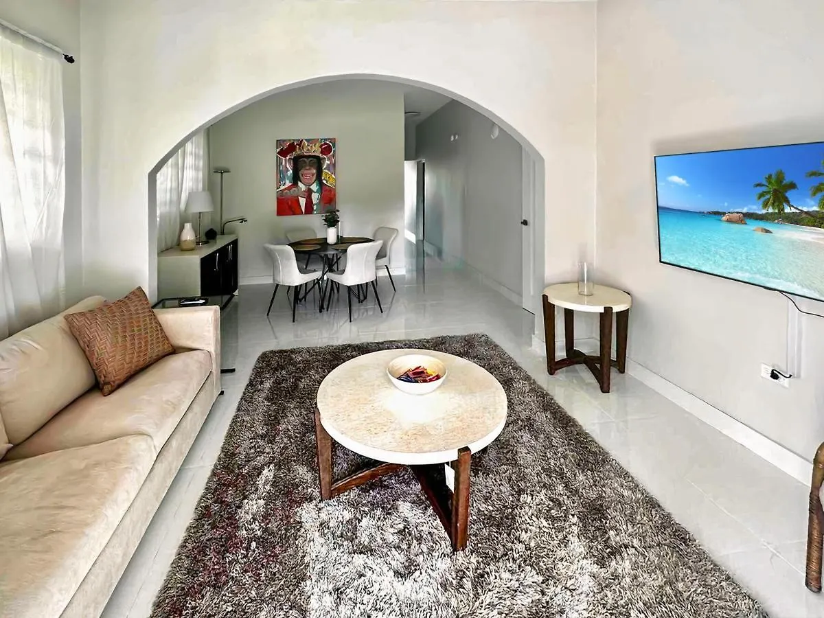 Breathtaking 2-Bedroom Beachside Apartment San Juan