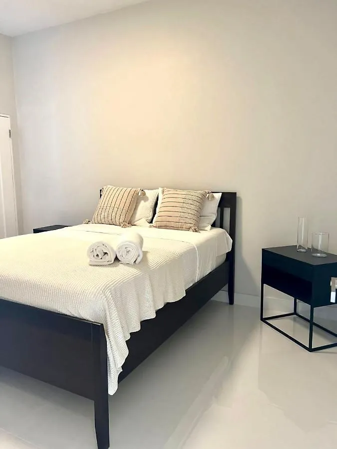 Breathtaking 2-Bedroom Beachside Apartment San Juan 0*,